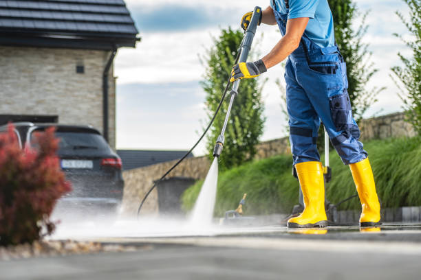 Best Concrete Pressure Washing  in Mapleton, MN